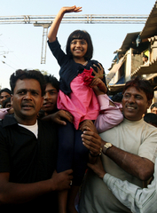 スラムドッグ ミリオネア の子役 父親が高額で養子縁組を検討 英紙が暴露 写真2枚 国際ニュース Afpbb News