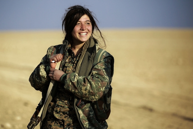 Afp記者コラム Isと戦う女性兵たちの正義と美と自由 写真11枚 国際ニュース Afpbb News