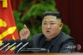 北朝鮮・平壌で開かれた朝鮮労働党中央委員会総会に出席した金正恩（キム・ジョンウン）朝鮮労働党委員長（2019年12月28日撮影、同月29日配信）。(c)AFP PHOTO/KCNA VIA KNS
