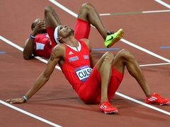 サンチェスが男子400メートルハードルで2度目の金メダルを獲得 写真5枚 国際ニュース Afpbb News